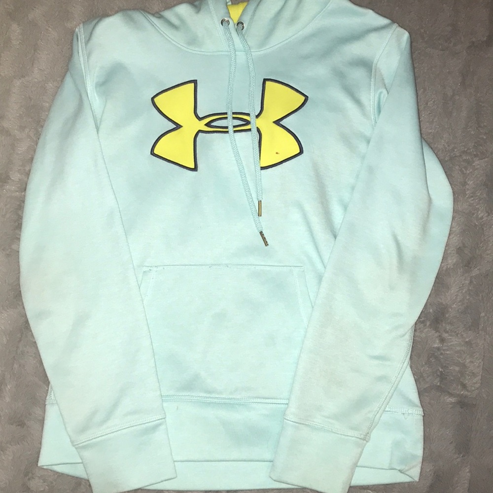Women’s Under armour  hoodie